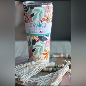 SWIG  LIFE brand hot/cold 32oz tumbler w/lid